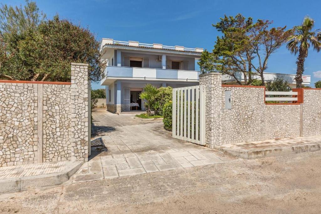 Villa Spiaggia Degli Angeli Порто Чезарео Екстериор снимка